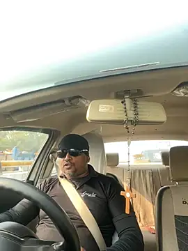 Snapshot of Dick_6inches chatting on November 2025 04:33:02 AM Dick 6inches online show from November 2025 04:33:02 AM