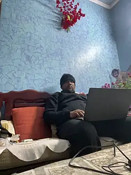 Snapshot of Dick_6inches chatting on December 2025 03:05:01 PM Dick 6inches online show from December 2025 03:05:01 PM