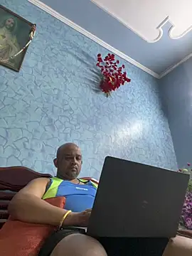 Dick 6inches online show from February 2026 01:53:02 PM