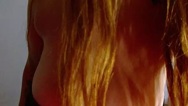 Snapshot of carla_beer chatting on January 2025 12:05:02 PM carla beer online show from January 2025 12:05:02 PM