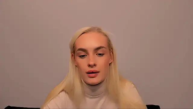 OliviaKisss online show from February 2026 07:36:02 PM