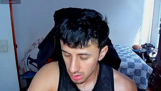 Tommy Bred online show from June 2026 06:57:02 PM