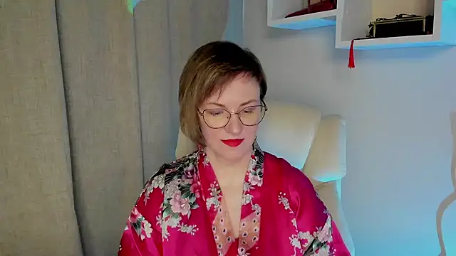 Snapshot of feliziaDesire chatting on May 2026 06:32:03 AM feliziaDesire online show from May 2026 06:32:03 AM