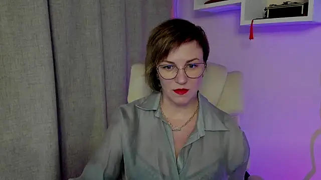 Snapshot of feliziaDesire chatting on May 2026 12:44:01 PM feliziaDesire online show from May 2026 12:44:01 PM