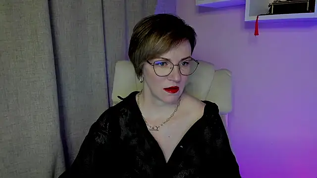 Snapshot of feliziaDesire chatting on May 2026 12:56:01 PM feliziaDesire online show from May 2026 12:56:01 PM