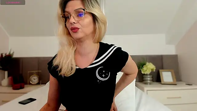 Snapshot of AshleyStorm_ chatting on March 2025 08:23:02 AM AshleyStorm online show from March 2025 08:23:02 AM