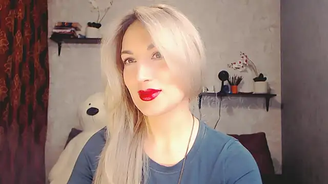 MillaXQueen online show from February 2025 12:39:02 PM