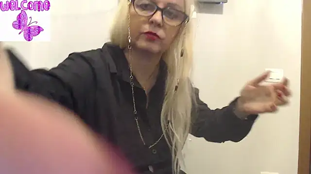 Snapshot of martachatte chatting on March 2025 03:58:02 PM martachatte online show from March 2025 03:58:02 PM