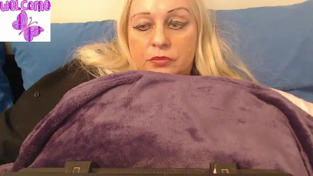 Snapshot of martachatte chatting on March 2025 07:01:02 PM martachatte online show from March 2025 07:01:02 PM