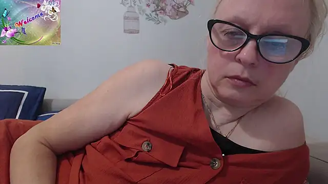 Snapshot of martachatte chatting on October 2025 09:12:01 AM martachatte online show from October 2025 09:12:01 AM