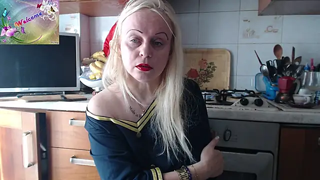 Snapshot of martachatte chatting on October 2025 09:06:02 AM martachatte online show from October 2025 09:06:02 AM