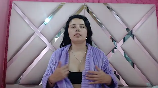 nathaly low1 online show from November 2025 02:57:02 AM