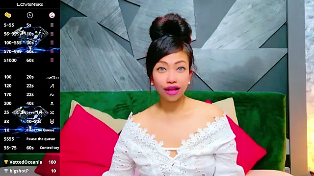 ElyaQuinn online show from March 2025 12:41:01 PM