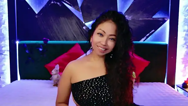 ElyaQuinn online show from April 2026 06:00:02 AM