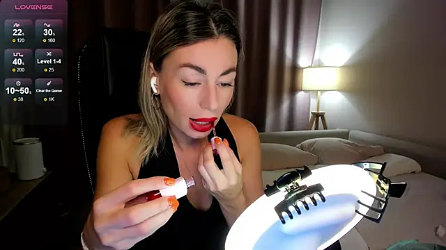 DannaEvan online show from November 2025 01:30:01 AM