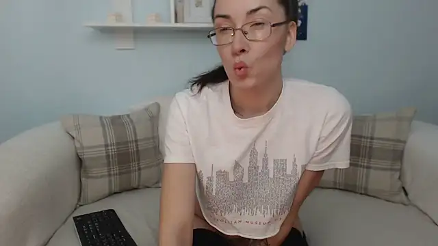 Sofi so online show from December 2025 09:38:01 AM