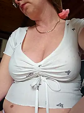 Snapshot of Pitufina_love chatting on March 2025 12:46:01 PM Pitufina love online show from March 2025 12:46:01 PM