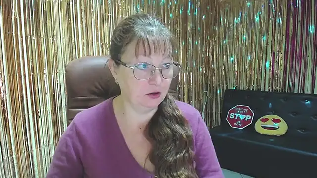 VanessaHotts online show from September 2025 05:12:01 AM