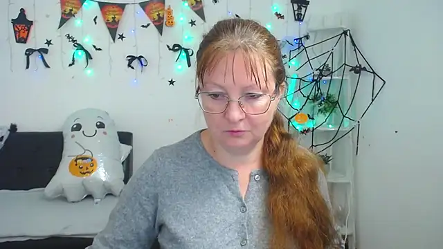 VanessaHotts online show from October 2025 05:43:02 AM