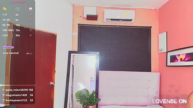 Snapshot of naughty_ebonyy chatting on January 2025 07:35:01 PM naughty ebonyy online show from January 2025 07:35:01 PM