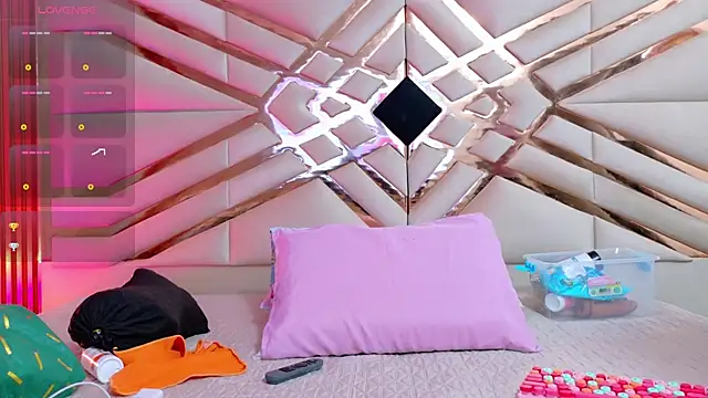 Snapshot of naughty_ebonyy chatting on October 2025 02:54:01 AM naughty ebonyy online show from October 2025 02:54:01 AM