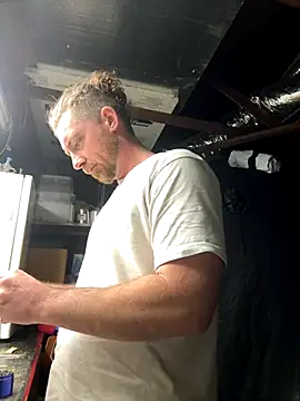 Snapshot of mandjpuff2 chatting on December 2024 05:50:02 AM mandjpuff2 online show from December 2024 05:50:02 AM