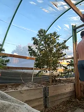 Snapshot of mandjpuff2 chatting on October 2025 12:11:02 AM mandjpuff2 online show from October 2025 12:11:02 AM