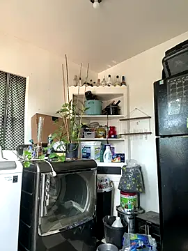 Snapshot of mandjpuff2 chatting on October 2025 08:19:01 PM mandjpuff2 online show from October 2025 08:19:01 PM