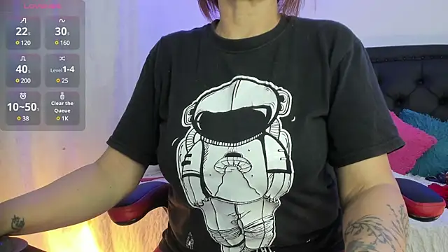 lonely shewolf online show from March 2025 06:43:02 PM