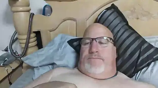 Bigbear0563 online show from October 2025 04:18:01 PM