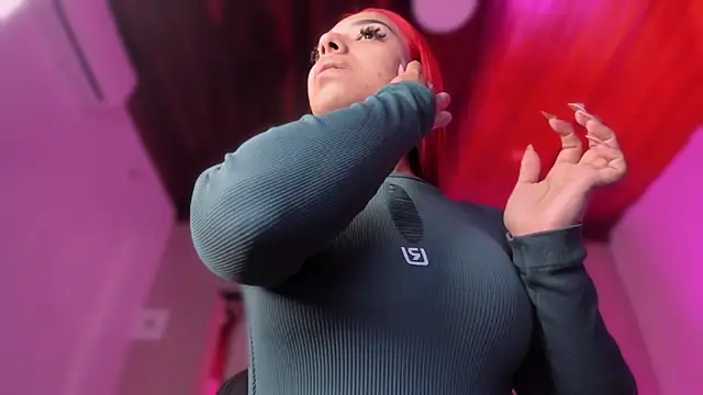 Snapshot of Emmily_Savage chatting on December 2025 12:02:02 PM Emmily Savage online show from December 2025 12:02:02 PM