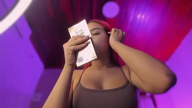 Snapshot of Emmily_Savage chatting on March 2026 11:50:02 AM Emmily Savage online show from March 2026 11:50:02 AM