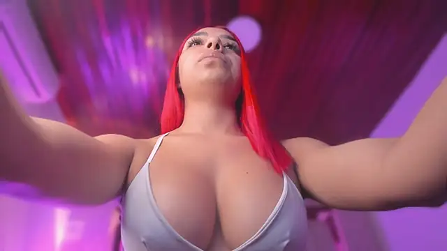 Snapshot of Emmily_Savage chatting on April 2026 11:48:01 AM Emmily Savage online show from April 2026 11:48:01 AM