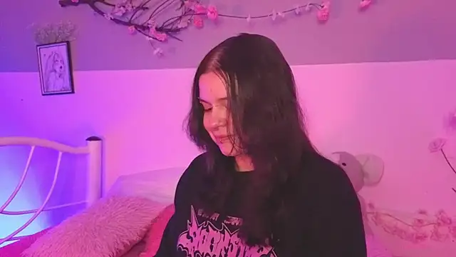 Snapshot of Mey_moon chatting on March 2026 05:02:01 AM Mey moon online show from March 2026 05:02:01 AM