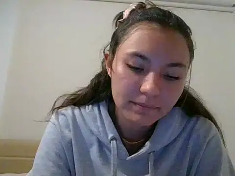 Snapshot of _andygirl chatting on April 2026 04:12:02 AM andygirl online show from April 2026 04:12:02 AM