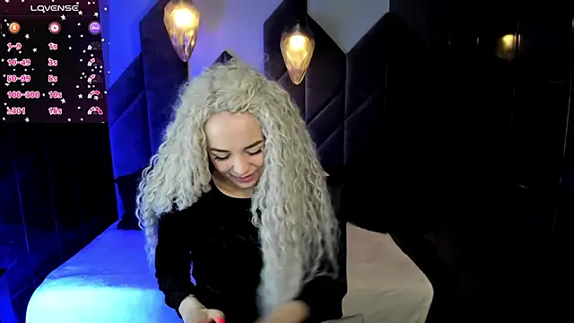 Snapshot of StephanieSweety chatting on March 2025 07:46:01 PM StephanieSweety online show from March 2025 07:46:01 PM