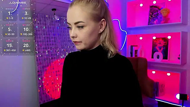 Snapshot of StephanieSweety chatting on April 2026 05:35:01 PM StephanieSweety online show from April 2026 05:35:01 PM