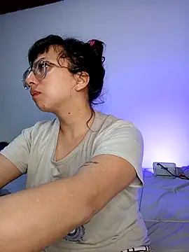 Piafisher1 online show from October 2025 01:17:01 AM