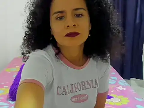 Snapshot of Sami_Hotie1 chatting on December 2024 09:31:01 PM Sami Hotie1 online show from December 2024 09:31:01 PM