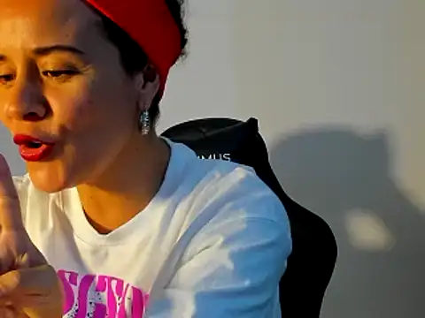 Snapshot of Sami_Hotie1 chatting on February 2025 08:34:02 PM Sami Hotie1 online show from February 2025 08:34:02 PM