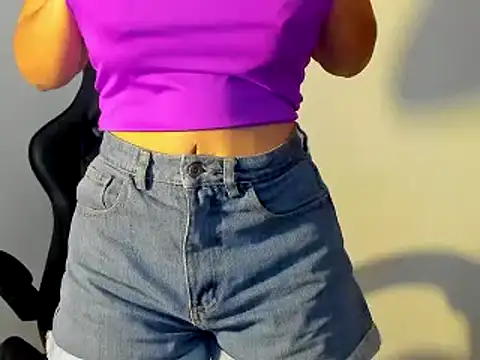 Snapshot of Sami_Hotie1 chatting on February 2025 06:26:02 PM Sami Hotie1 online show from February 2025 06:26:02 PM