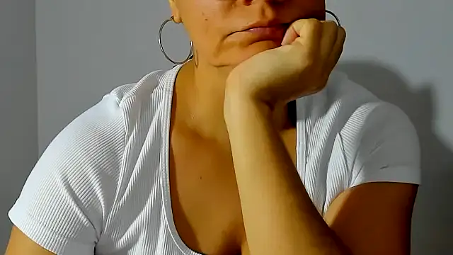 Sami Hotie1 online show from May 2026 05:40:01 PM