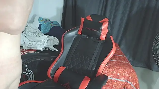 Snapshot of aresholland chatting on March 2026 03:24:02 AM aresholland online show from March 2026 03:24:02 AM