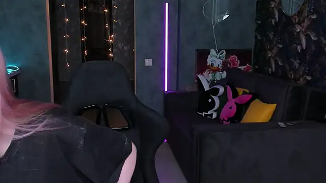 Blckmirrorr online show from January 2026 08:01:01 PM