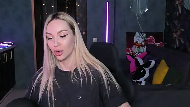 Blckmirrorr online show from February 2026 04:37:02 PM