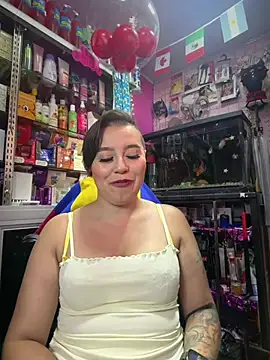 Snapshot of TamySweetness chatting on June 2026 05:32:01 PM TamySweetness online show from June 2026 05:32:01 PM