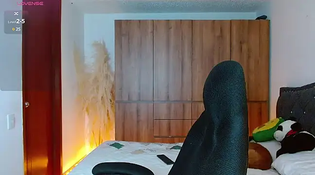 Snapshot of mathew_vidal1 chatting on December 2024 05:59:02 AM mathew vidal1 online show from December 2024 05:59:02 AM