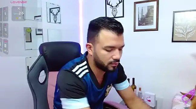 Snapshot of mathew_vidal1 chatting on March 2025 06:37:01 PM mathew vidal1 online show from March 2025 06:37:01 PM