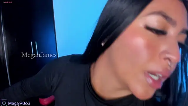 Snapshot of meganjames1 chatting on April 2026 12:28:01 PM meganjames1 online show from April 2026 12:28:01 PM