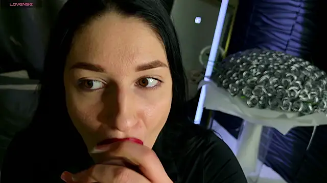 Snapshot of moniqque chatting on February 2025 08:38:01 AM moniqque online show from February 2025 08:38:01 AM